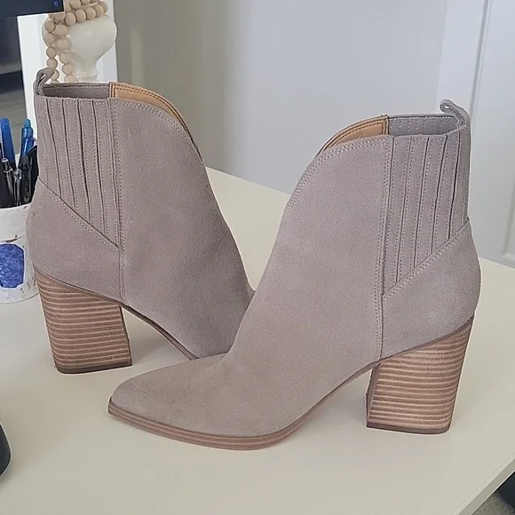MARC FISHER LTD | OMMIE POINTED TOE BOOTIE IN LIGHT NATURAL - Picture 5 of 7